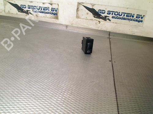 Used Switch PEUGEOT 2008 I (CU_) 1.2 THP 130 / PureTech 130 (130 hp) 30742738