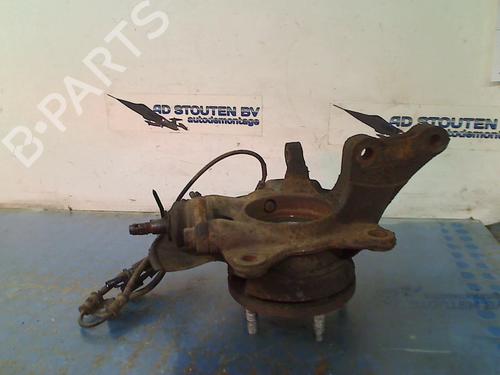 Used Left front steering knuckle HYUNDAI TUCSON (JM) 2.0 (141 hp) 17476690