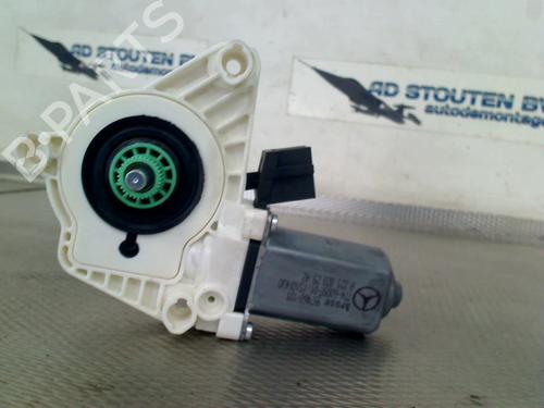 Used Left rear window motor MERCEDES-BENZ S-CLASS (W221, V221) S 350 BlueTec (221.026, 221.126) (258 hp) 30901762