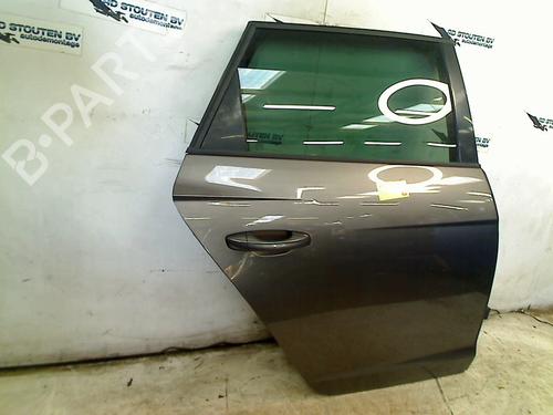 Portier rechts achter SEAT LEON ST (5F8) 1.6 TDI | BP30598084C5