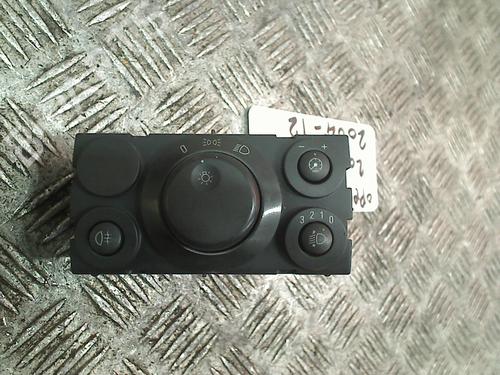 Used Headlight switch OPEL ASTRA H (A04) 1.7 CDTI (L48) (100 hp) 11311662