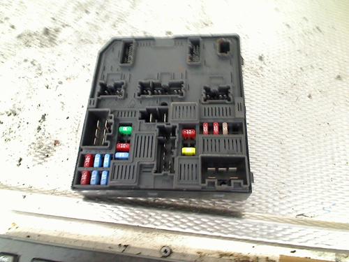 Used Fuse box Fuse box 38652020 38652020