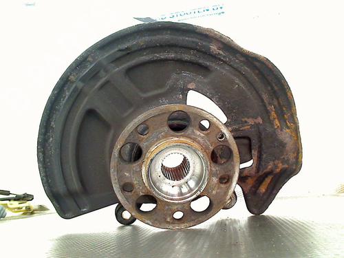 Used Left front steering knuckle MERCEDES-BENZ A-CLASS (W176) A 200 CDI / d (176.008) (136 hp) 26121382