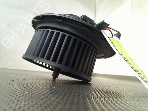 Used Heater blower motor Heater blower motor VW GOLF VII (5G1, BQ1, BE1, BE2) 1.2 TSI (105 hp) 36692787 36692787