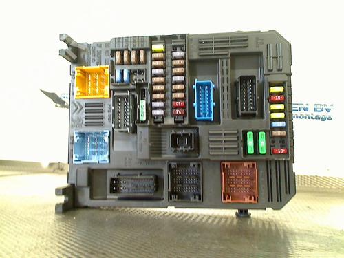 Fuse box OPEL CROSSLAND X / CROSSLAND (P17, P2QO) 1.2 (75) | BP28450037E1