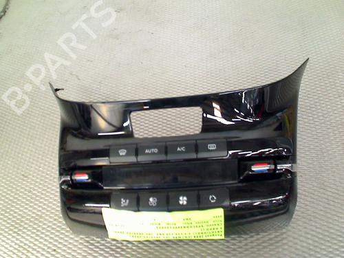 Used Climate control Climate control 38085611 38085611