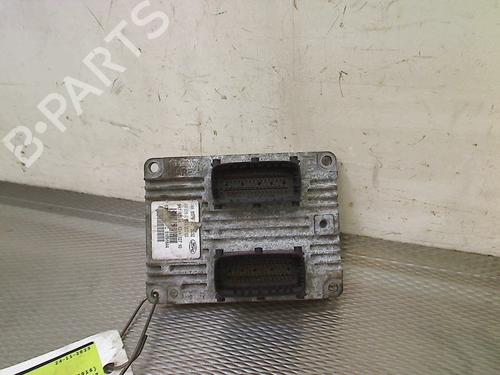 Calculateur moteur (ecu) FORD KA (RU8) 1.2 (69 hp) 33205692