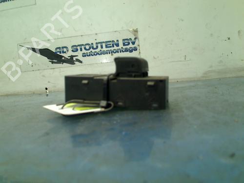 Left front window switch NISSAN MICRA III (K12) 1.2 16V | BP17328325I27 