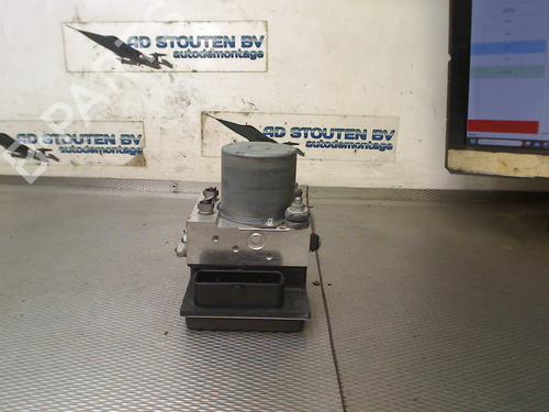 Używane Pompa ABS JAGUAR XF I (X250) 3.0 D (211 hp) 30888140