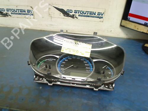 Used Instrument cluster Instrument cluster TOYOTA YARIS (_P13_) 1.5 Hybrid (NHP130_) (101 hp) 18332808 18332808