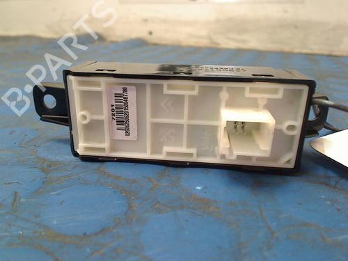 Switch PEUGEOT 208 I (CA_, CC_) 1.2 VTI 82 | BP13321775I30 