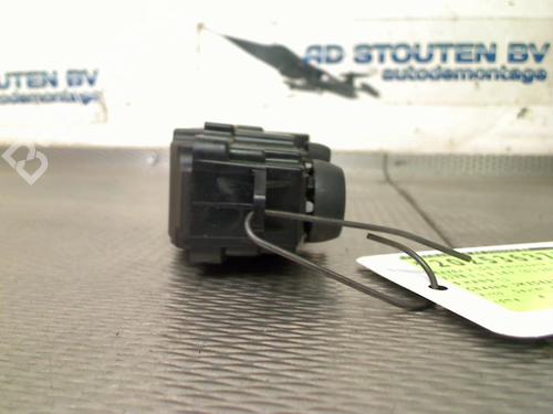 Left front window switch MAZDA 2 (DE_, DH_) 1.3 MZR (DE3FS) | BP33421818I27 - Image 4