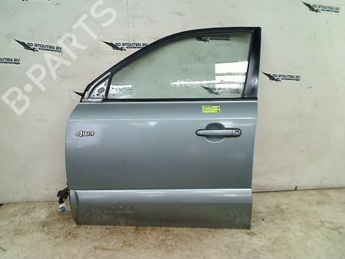 Used Left front door HYUNDAI TUCSON (JM) 2.0 All-wheel Drive (141 hp) 21188853