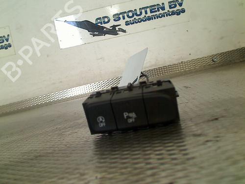 Used Switch OPEL CROSSLAND X / CROSSLAND (P17, P2QO) 1.2 (75) (110 hp) 28450061