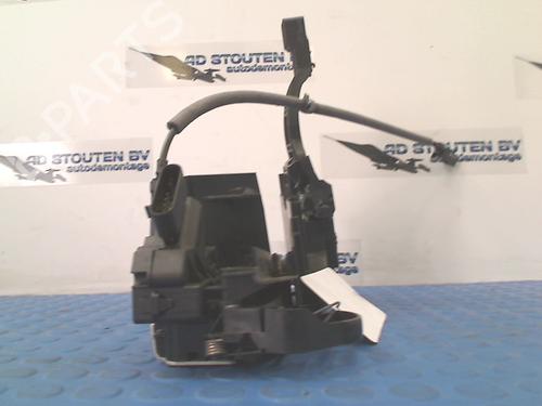 Used Front left lock FORD FOCUS III 1.0 EcoBoost (100 hp) 13519097