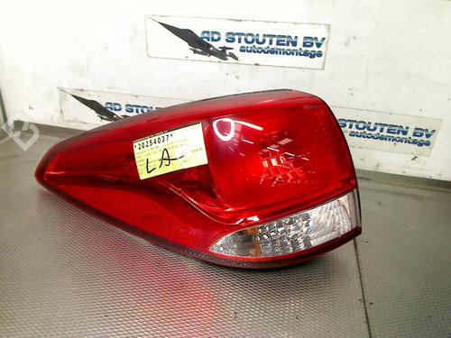 Venstre baglygte KIA CARENS IV 1.6 GDi (135 hp) 31636212