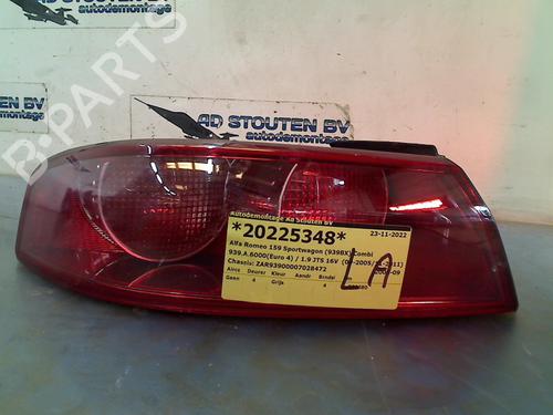 Used Left taillight ALFA ROMEO 159 Sportwagon (939_) 1.9 JTS (939BXA1B) (160 hp) 12589652