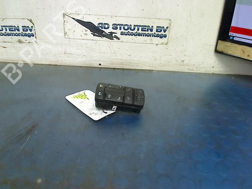 Used Left front window switch Left front window switch OPEL VECTRA C Estate (Z02) 2.2 direct (F35) (155 hp) 33840088 33840088