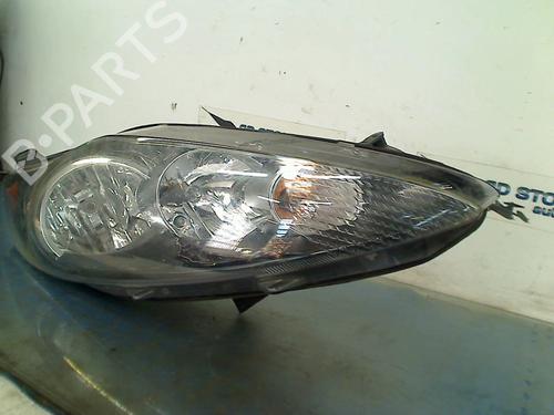 Right headlight FORD FIESTA VI (CB1, CCN) 1.0 EcoBoost | BP23239019C29 