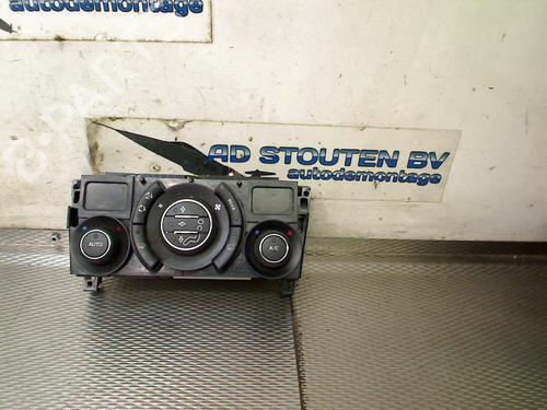 AC-Styringsenhed/Manøvreenhed PEUGEOT 5008 (0U_, 0E_) 1.6 16V (156 hp) 30439479