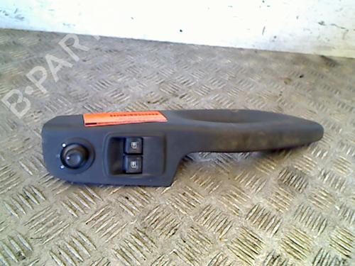 Used Left front window switch OPEL VIVARO B Van (X82) 1.6 CDTI (05) (116 hp) 11313233