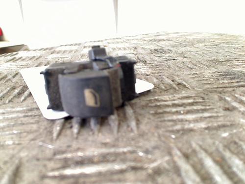 Used Switch PEUGEOT PARTNER Box Body/MPV 1.6 HDi (75 hp) 11259969