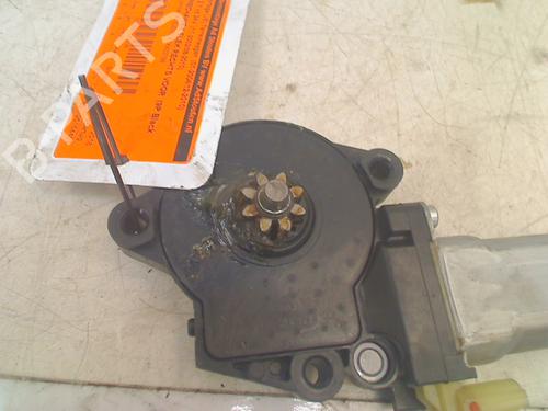 Right front window motor KIA SPORTAGE II (JE_, KM_) 2.7 V6 4WD | BP11305068E20 