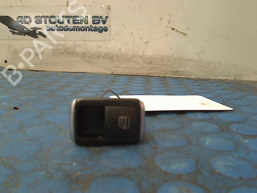 Used Switch MERCEDES-BENZ A-CLASS (W176) A 180 (176.042) (122 hp) 13616358