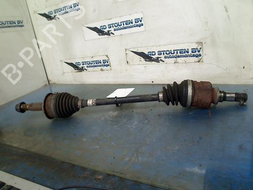 Used Left front driveshaft TOYOTA YARIS (_P13_) 1.0 (KSP130_, KSP130) (69 hp) 21075613