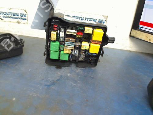 Used Fuse box Fuse box PEUGEOT 208 I (CA_, CC_) 1.2 VTI 82 (82 hp) 25617436 25617436