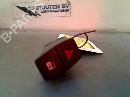 Used Warning switch BMW 1 (F20) 116 d (116 hp) 13637841