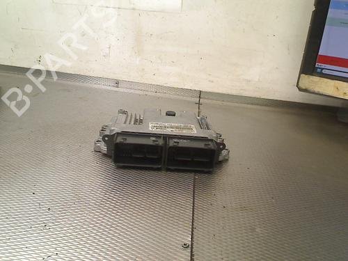 Used Engine control unit (ECU) Engine control unit (ECU) FORD B-MAX (JK) 1.0 EcoBoost (100 hp) 33622062 33622062