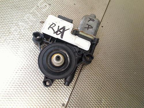 Right rear window motor VW POLO VI (AW1, BZ1, AE1) 1.0 TSI | BP33011102E22 - Image 2