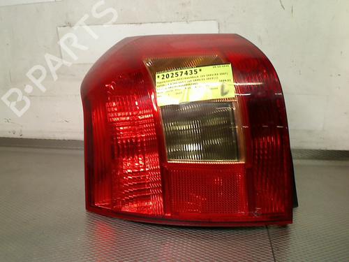 Venstre baglygte TOYOTA COROLLA (_E12_) 1.4 VVT-i (ZZE120_, ZZE120R) (97 hp) 31851350