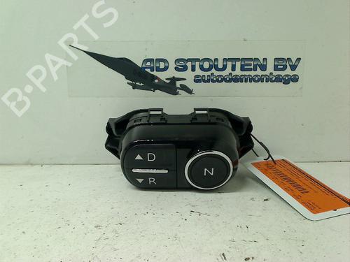 Used Gear lever Gear lever CITROËN C4 CACTUS 1.2 VTi 82 (82 hp) 11302760 11302760