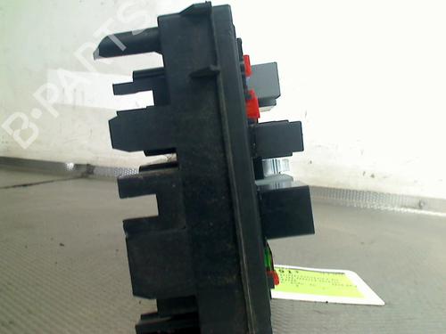 Fuse box OPEL ASTRA J (P10) 1.6 (68) | BP31829138E1 