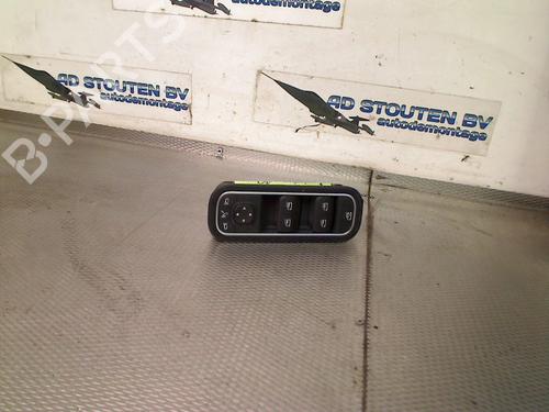 Used Left front window switch MERCEDES-BENZ CLA (C118) CLA 250 e (118.386) (218 hp) 31256756