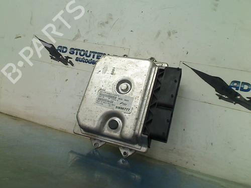 Engine control unit (ECU) FIAT 500 (312_) 0.9 (312AXG1A, 312.AXG11) | BP24335567M57 