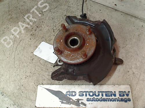 Used Left front steering knuckle DAIHATSU SIRION (M3_) 1.0 (M300) (70 hp) 11321330