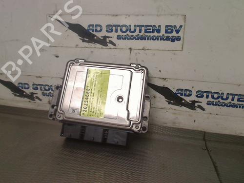 Engine control unit (ECU) PEUGEOT 308 II (LB_, LP_, LW_, LH_, L3_) 1.6 HDi | BP30150459M57