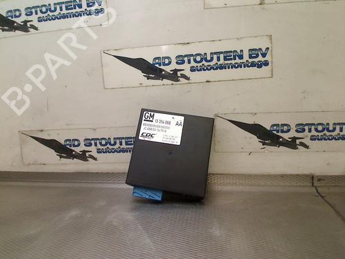 Used Electronic module Electronic module OPEL CORSA C (X01) 1.4 Twinport (F08, F68) (90 hp) 33402195 33402195