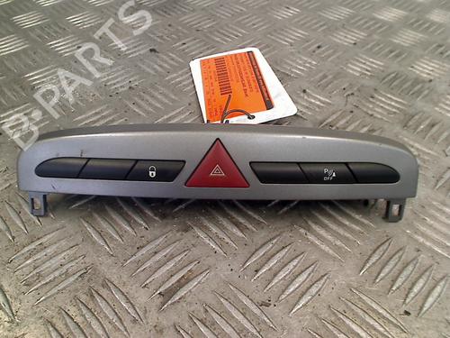 Used Warning switch PEUGEOT 308 SW I (4E_, 4H_) 1.6 HDi (109 hp) 13124519