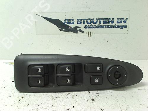 Kombi Kontakt / Stilkkontakt Kombi Kontakt / Stilkkontakt 11258015 11258015