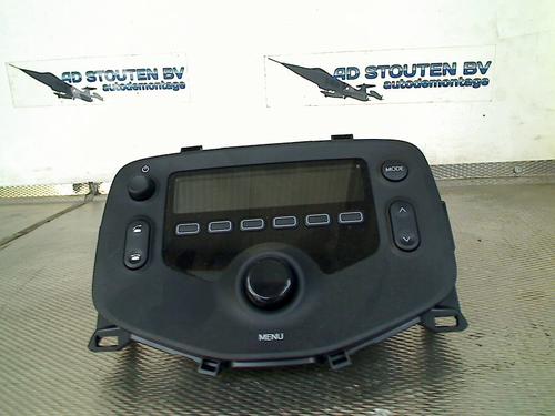 Bilradio CITROËN C1 II (PA_, PS_) 1.0 VTi 72 (72 hp) 30407573