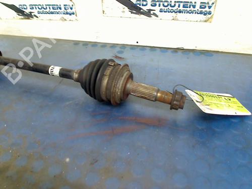 Left front driveshaft TOYOTA YARIS (_P9_) 1.33 VVT-i (NSP90_, NSP90R) | BP31335757M38