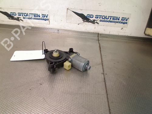 Motore alzacristalli anteriore sinistro SEAT LEON ST (5F8) 1.6 TDI (110 hp) 30888133