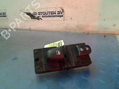Used Switch NISSAN MICRA V (K14) 1.0 IG-T (92 hp) 12453162