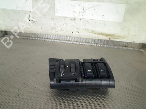 Schakelaar OPEL VIVARO B Van (X82) 1.6 CDTI (05) (125 hp) 31754981