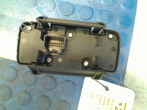 Headlight switch FORD FIESTA VI (CB1, CCN) 1.25 | BP13613572I24 
