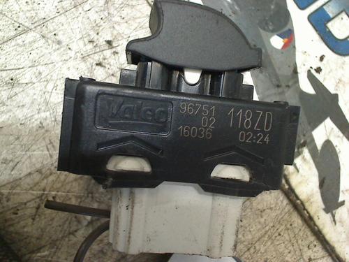 Switch PEUGEOT 208 I (CA_, CC_) 1.2 VTI 82 | BP11319572I30 